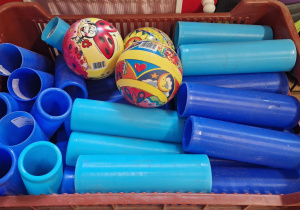 Plastikowe przybory do Eko zawodów