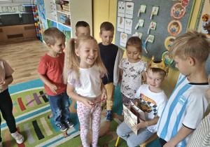 Dzieci składają życzenia